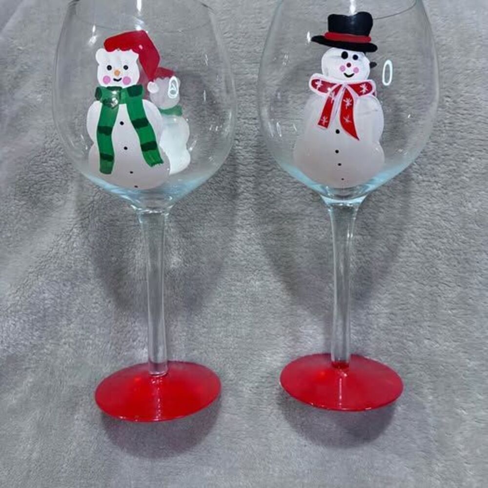 Gingerbread Lane Hand Painted Snowman Wine Glasses